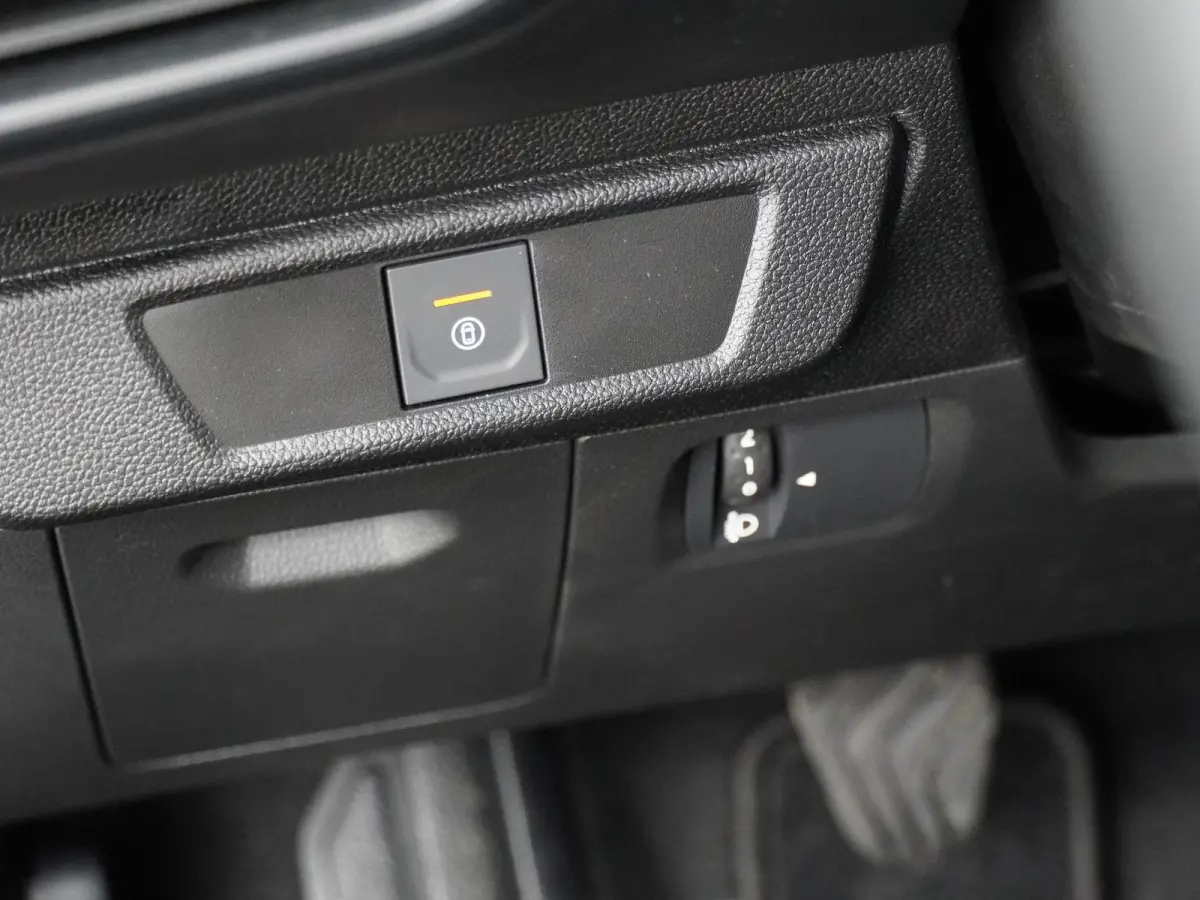 TCe 90 journey | Parkeercamera | Navigatie | Climate Control |
