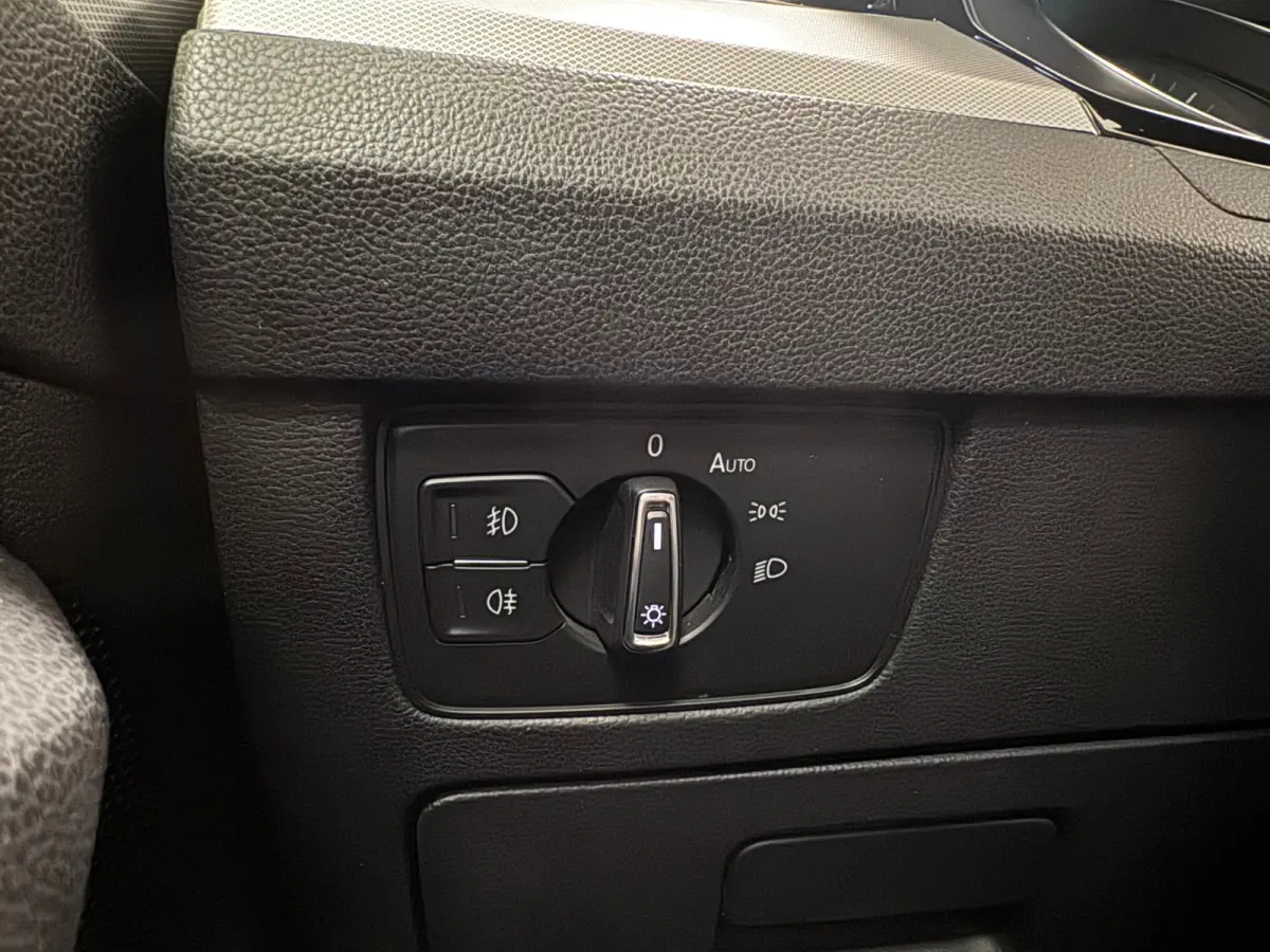 1.6 TDI Comfortline Business A/T Navi Trekhaak LED Mooi!