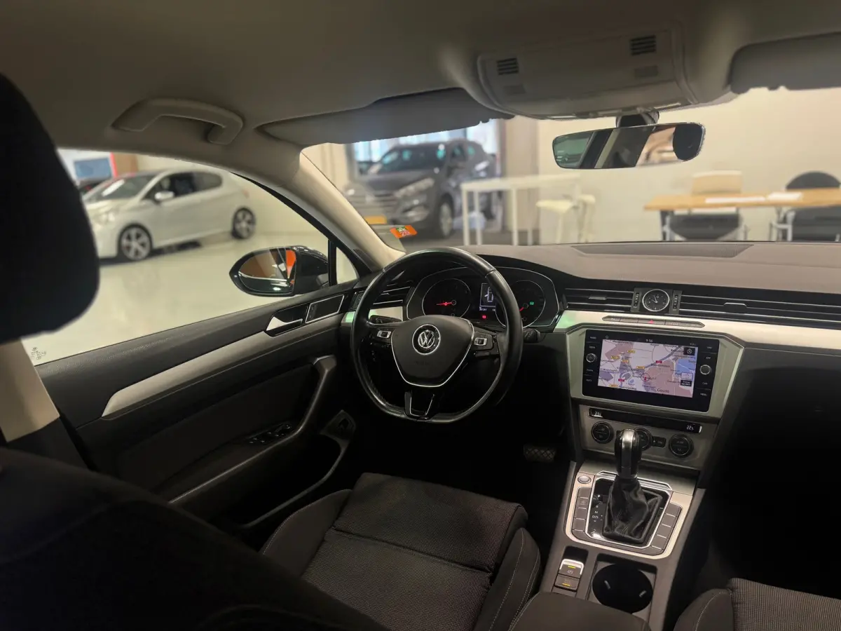 1.6 TDI Comfortline Business A/T Navi Trekhaak LED Mooi!