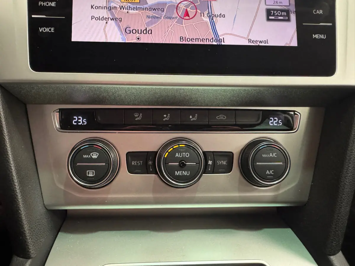 1.6 TDI Comfortline Business A/T Navi Trekhaak LED Mooi!