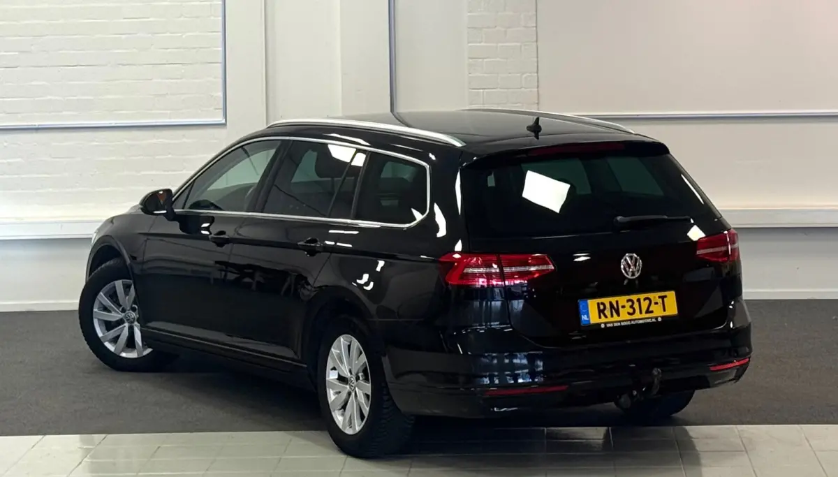 1.6 TDI Comfortline Business A/T Navi Trekhaak LED Mooi!