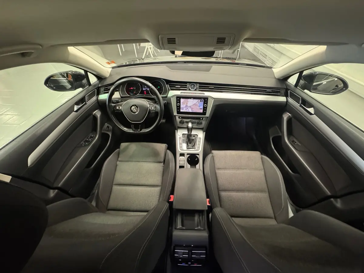 1.6 TDI Comfortline Business A/T Navi Trekhaak LED Mooi!