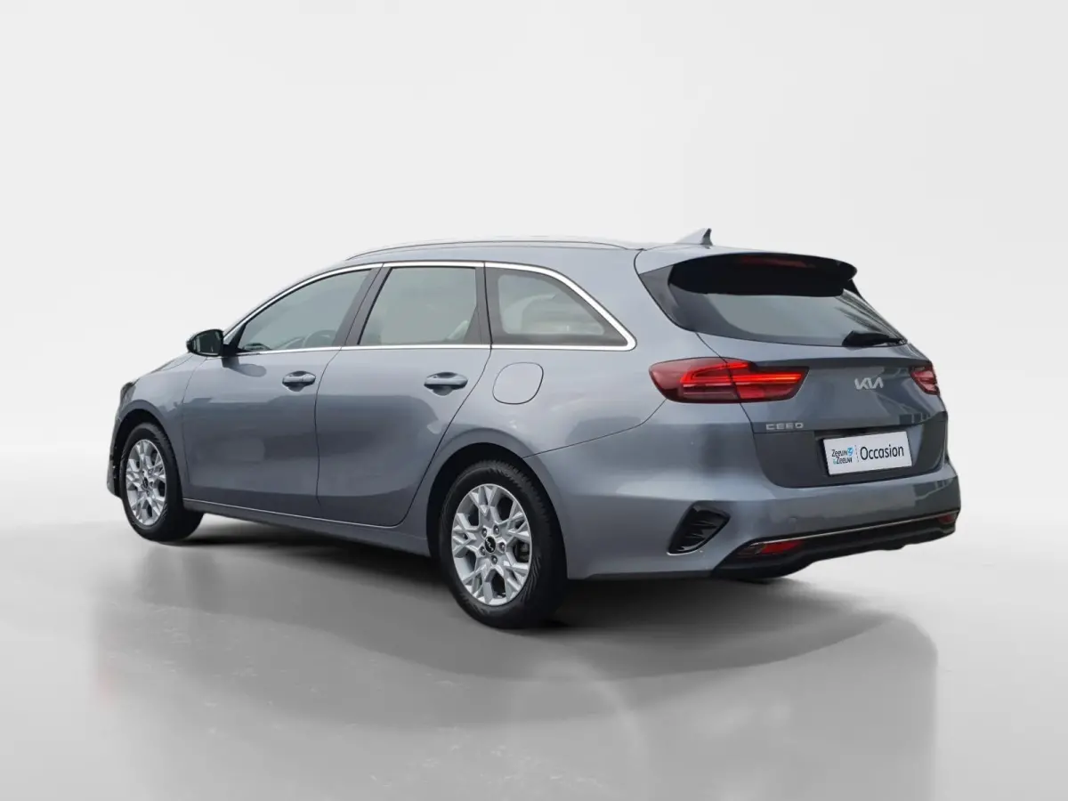 1.5 T-GDi DynamicLine | Navigatie | Camera | Apple Carplay / Android Auto | Parkeersensoren achter | Climate control |