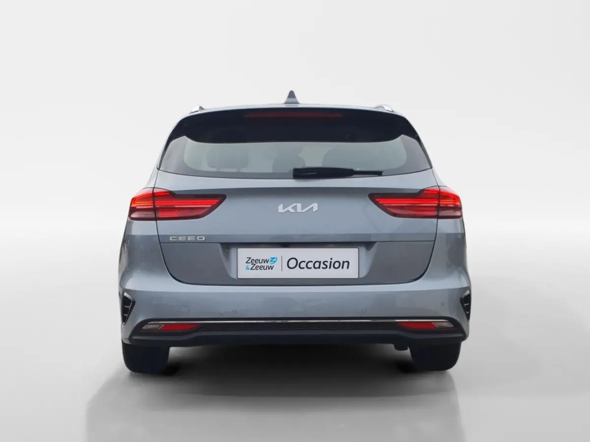 1.5 T-GDi DynamicLine | Navigatie | Camera | Apple Carplay / Android Auto | Parkeersensoren achter | Climate control |