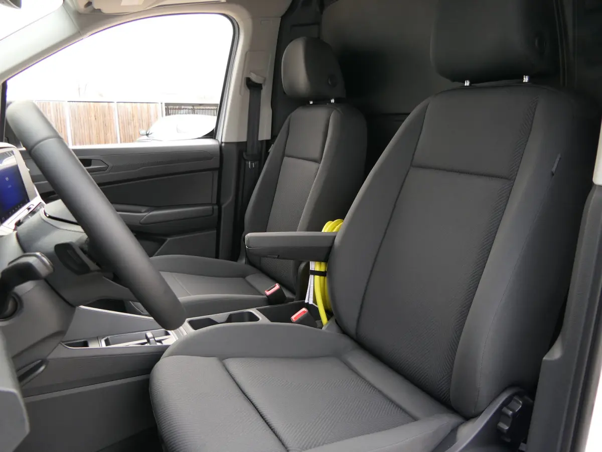1.5 EcoBoost PHEV L2 Trend | Comfort Winter Pack | All-Seasonbanden | Trekhaak | CarPlay/Android Auto | AGR Stoel