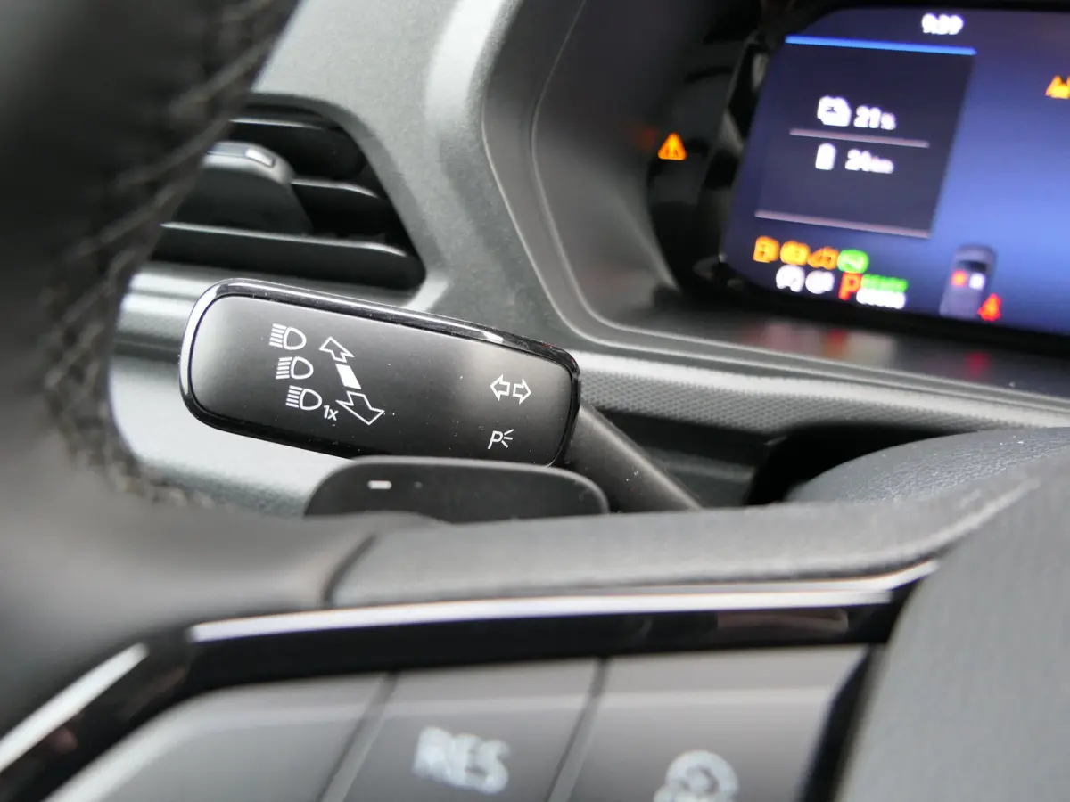 1.5 EcoBoost PHEV L2 Trend | Comfort Winter Pack | All-Seasonbanden | Trekhaak | CarPlay/Android Auto | AGR Stoel