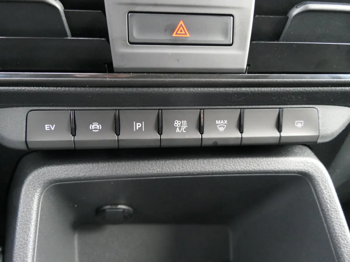 1.5 EcoBoost PHEV L2 Trend | Comfort Winter Pack | All-Seasonbanden | Trekhaak | CarPlay/Android Auto | AGR Stoel
