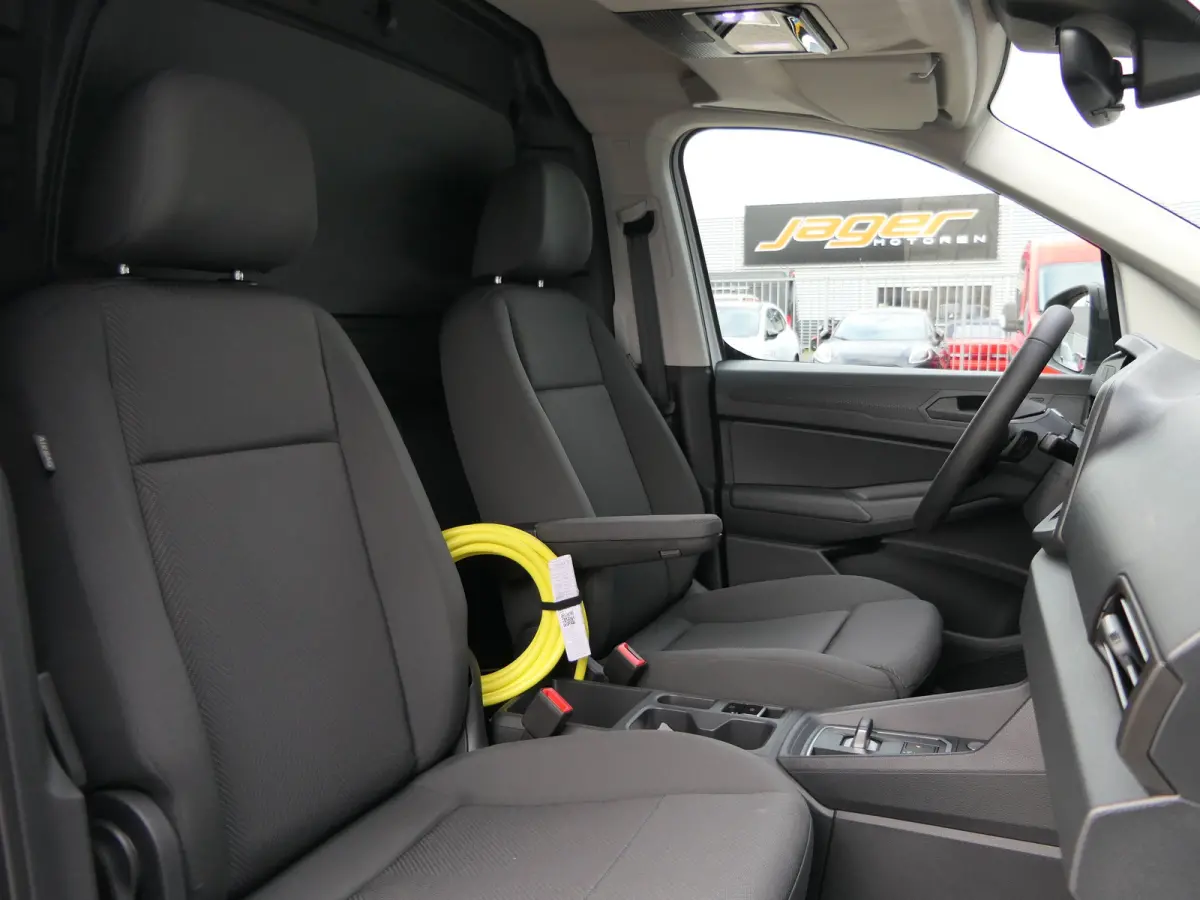 1.5 EcoBoost PHEV L2 Trend | Comfort Winter Pack | All-Seasonbanden | Trekhaak | CarPlay/Android Auto | AGR Stoel