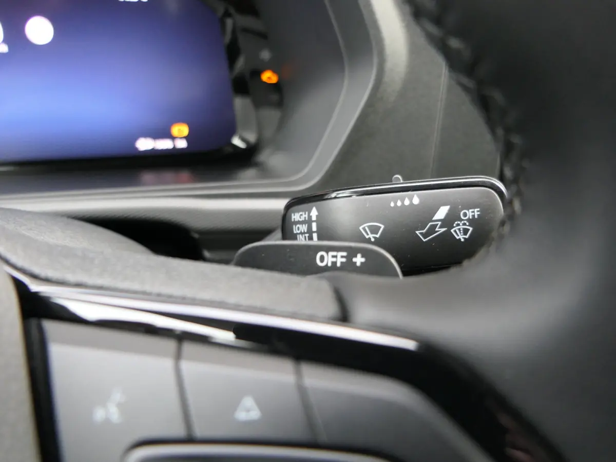 1.5 EcoBoost PHEV L2 Trend | Comfort Winter Pack | All-Seasonbanden | Trekhaak | CarPlay/Android Auto | AGR Stoel