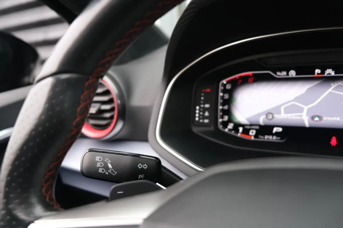 1.0 EcoTSI FR 110PK DSG Facelift Pano Led Cam Navi Cruise