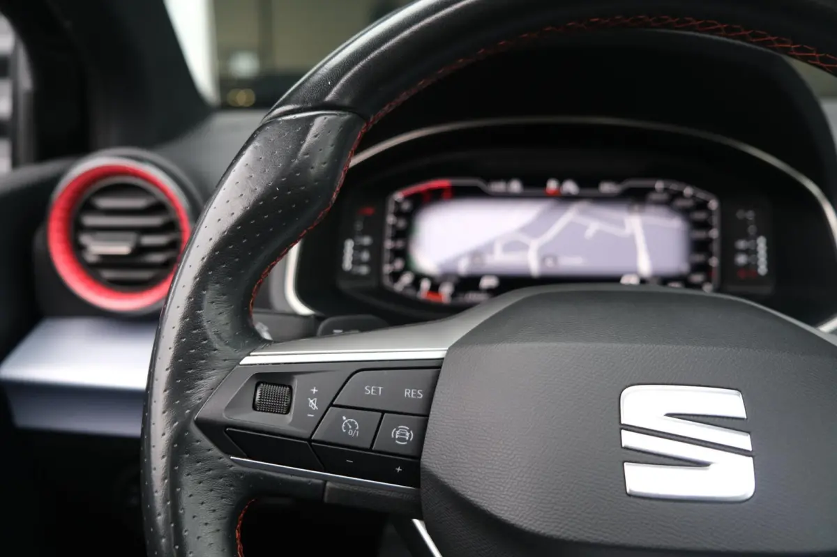 1.0 EcoTSI FR 110PK DSG Facelift Pano Led Cam Navi Cruise