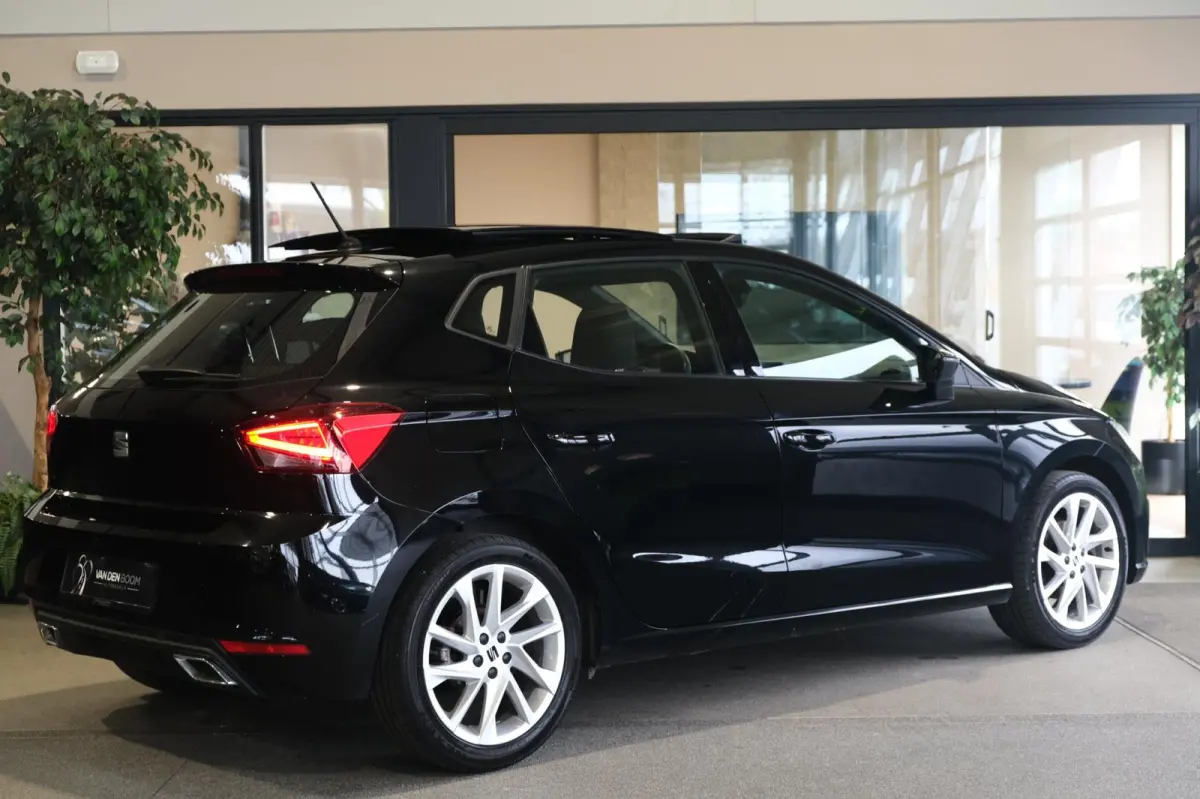 1.0 EcoTSI FR 110PK DSG Facelift Pano Led Cam Navi Cruise