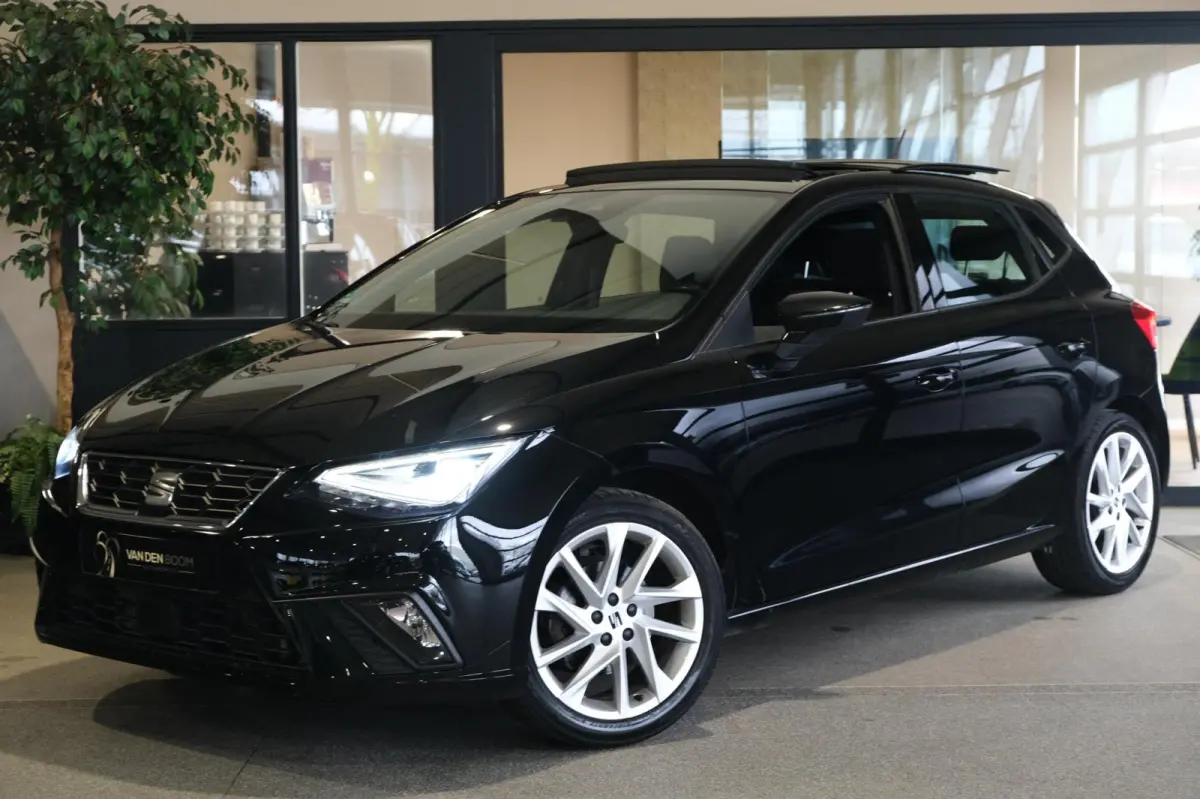 1.0 EcoTSI FR 110PK DSG Facelift Pano Led Cam Navi Cruise