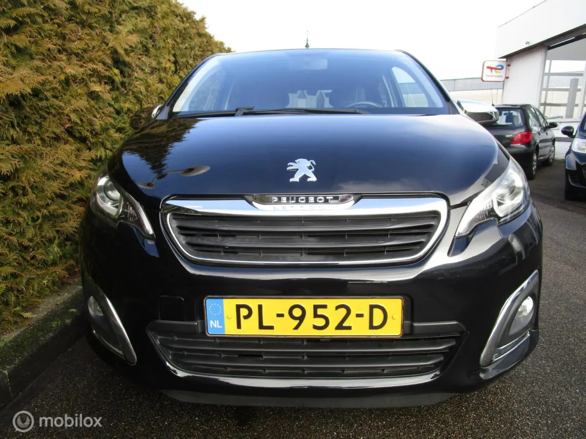 1.0 Allure AUTOMAAT - 25.000 KM !!!