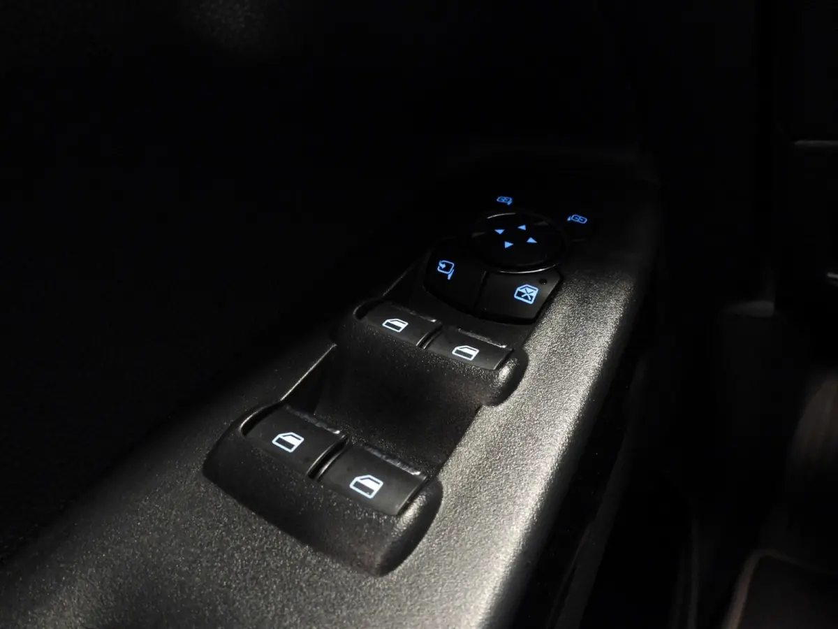 1.0 EcoBoost Titanium X NAVI/CLIMA/CRUISE/PDC/17"LMV!