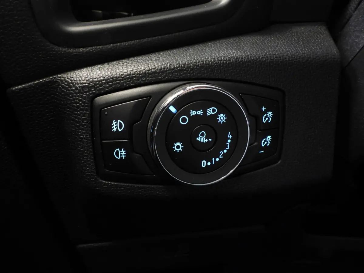 1.0 EcoBoost Titanium X NAVI/CLIMA/CRUISE/PDC/17"LMV!