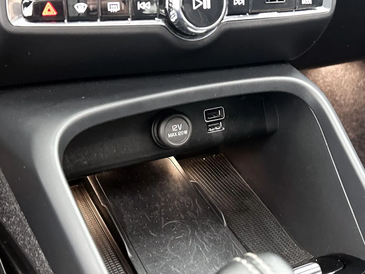 1.5 T5 R-Design | PANORAMADAK | CAMERA | HARMAN-KARDON | STOEL-STUURWIELVERWARMING | 20 INCH | ZWART DAK