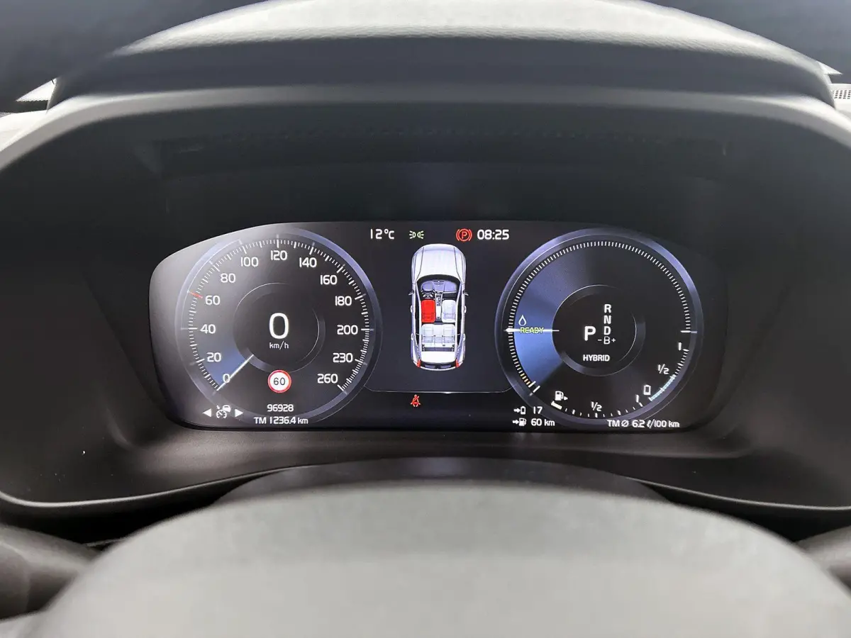 1.5 T5 R-Design | PANORAMADAK | CAMERA | HARMAN-KARDON | STOEL-STUURWIELVERWARMING | 20 INCH | ZWART DAK