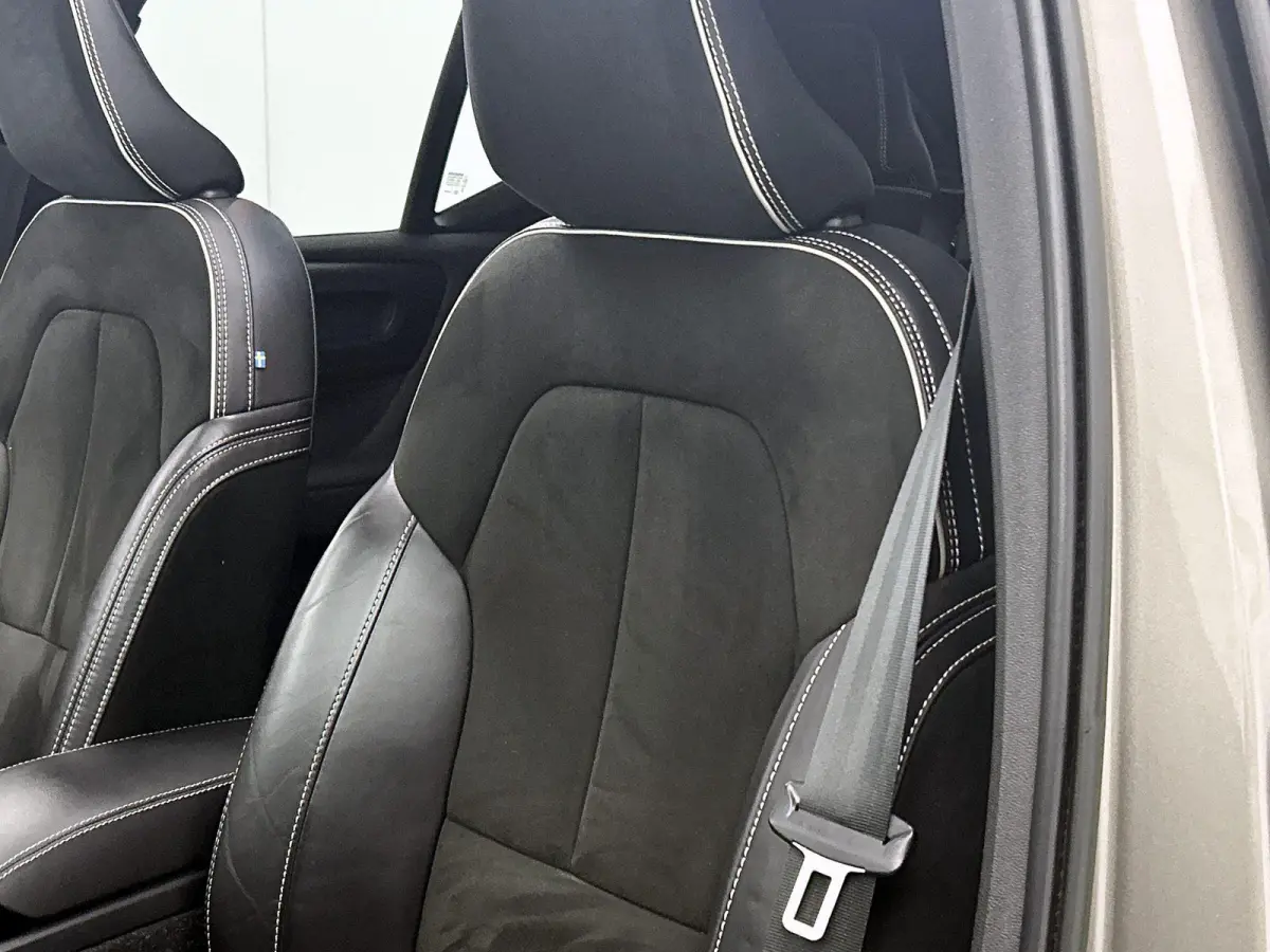 1.5 T5 R-Design | PANORAMADAK | CAMERA | HARMAN-KARDON | STOEL-STUURWIELVERWARMING | 20 INCH | ZWART DAK