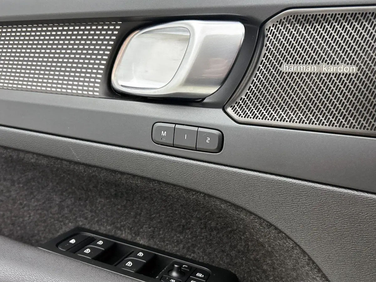 1.5 T5 R-Design | PANORAMADAK | CAMERA | HARMAN-KARDON | STOEL-STUURWIELVERWARMING | 20 INCH | ZWART DAK