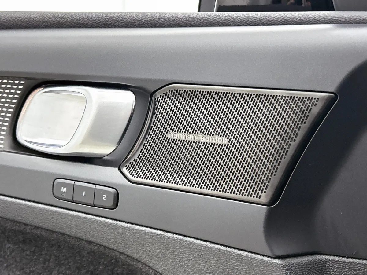 1.5 T5 R-Design | PANORAMADAK | CAMERA | HARMAN-KARDON | STOEL-STUURWIELVERWARMING | 20 INCH | ZWART DAK