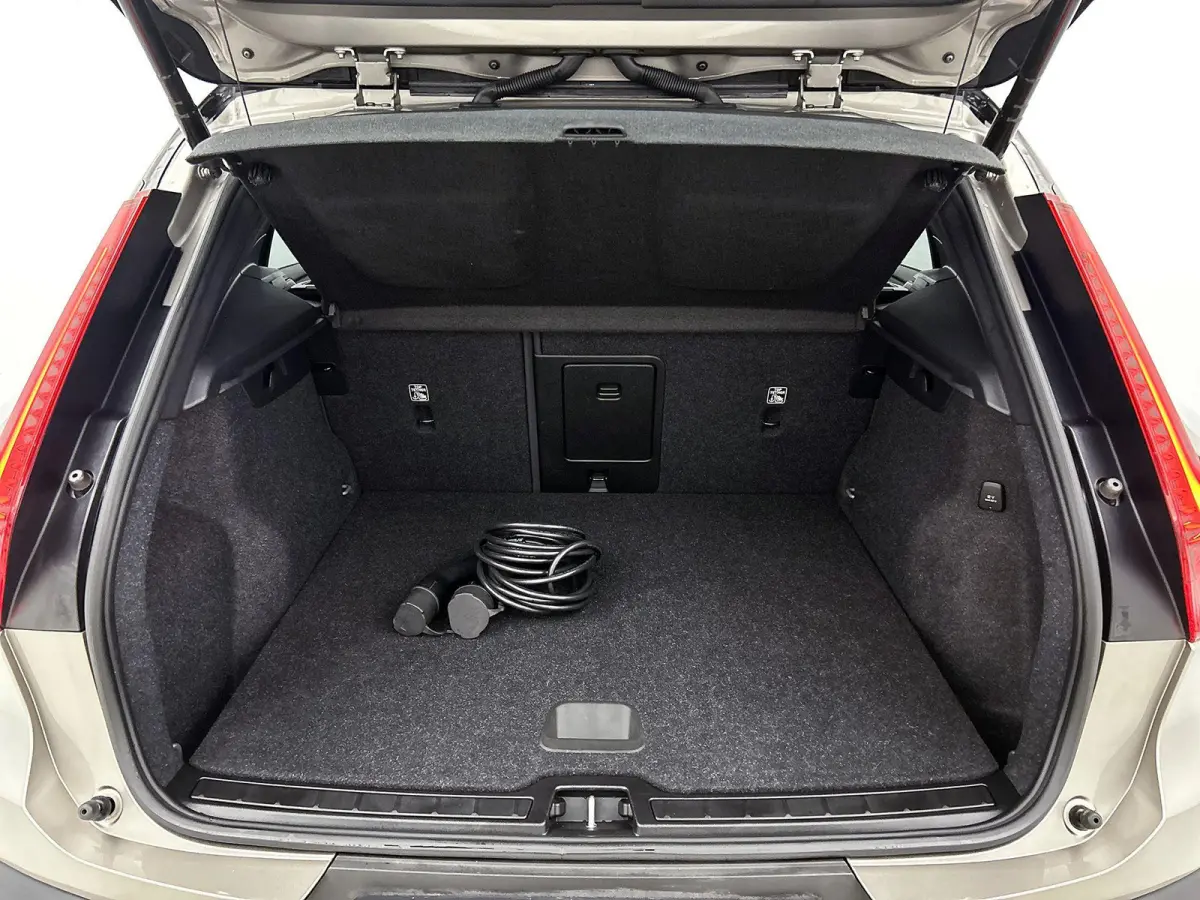 1.5 T5 R-Design | PANORAMADAK | CAMERA | HARMAN-KARDON | STOEL-STUURWIELVERWARMING | 20 INCH | ZWART DAK
