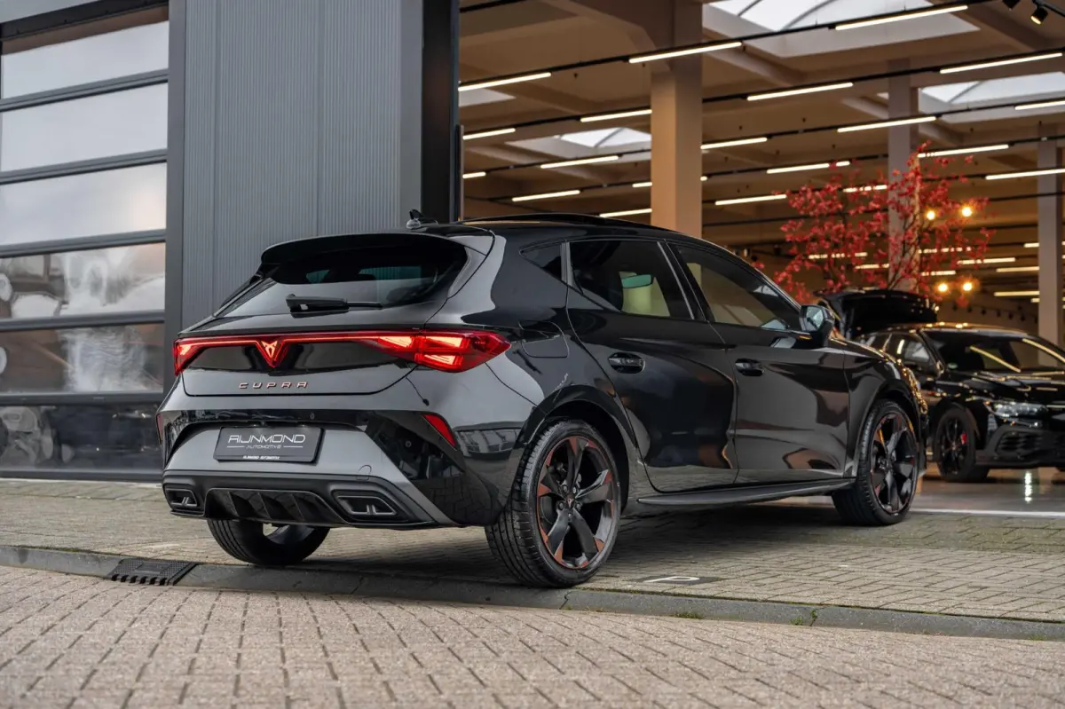1.5 TSI e-Hybrid Business |Pano|Sfeer|Keyless|Camera|Carplay