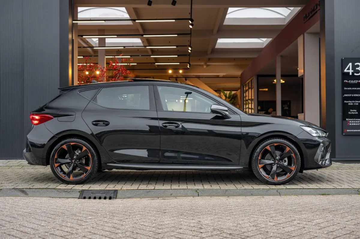 1.5 TSI e-Hybrid Business |Pano|Sfeer|Keyless|Camera|Carplay