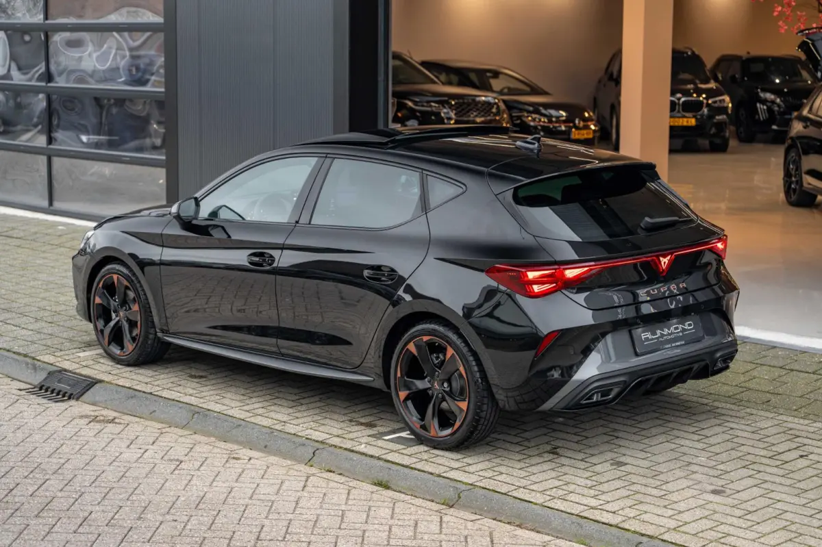 1.5 TSI e-Hybrid Business |Pano|Sfeer|Keyless|Camera|Carplay