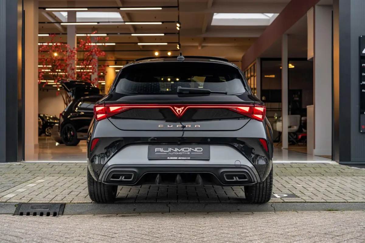 1.5 TSI e-Hybrid Business |Pano|Sfeer|Keyless|Camera|Carplay