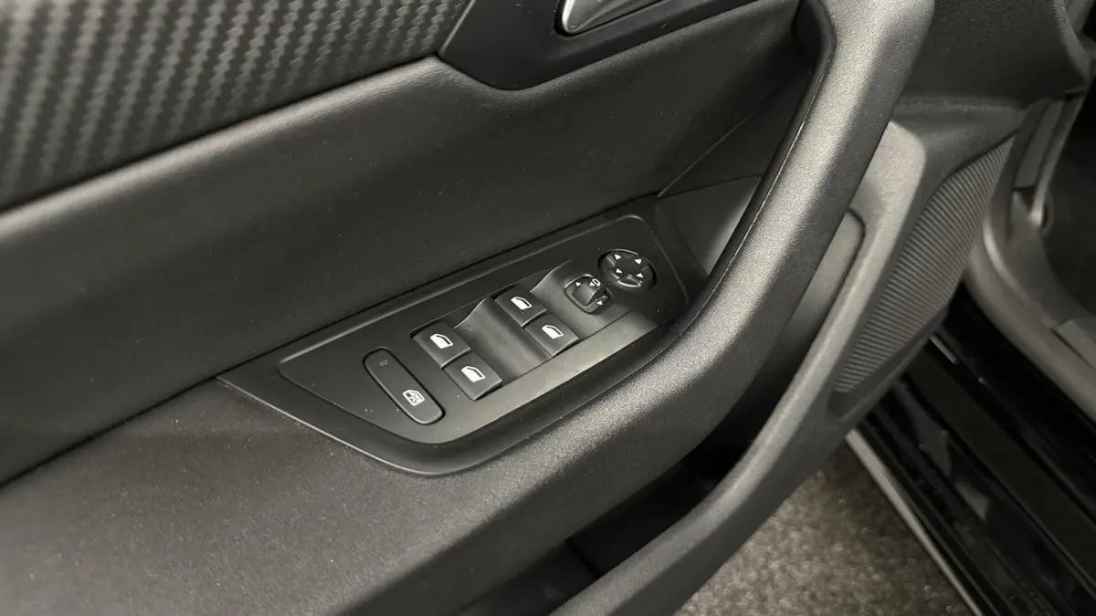 1.2 PureTech Allure Pack Business ECC CRUISE NAVI LM CARPLAY.