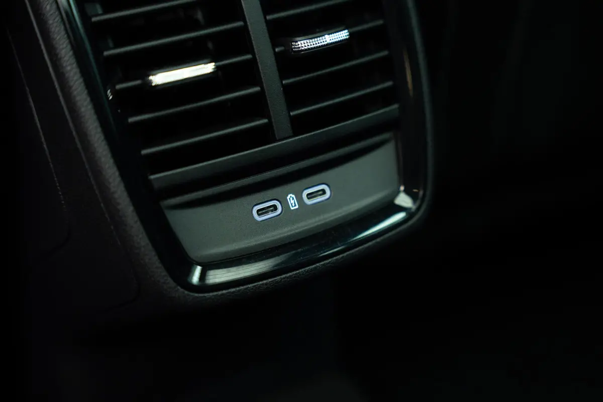 1.0 TSI Monte Carlo |Glazen Dak|Camera|ACC|Stoelverwarming|Stuurverwarming|Dodehoek|