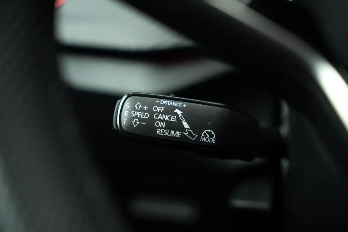 1.0 TSI Monte Carlo |Glazen Dak|Camera|ACC|Stoelverwarming|Stuurverwarming|Dodehoek|