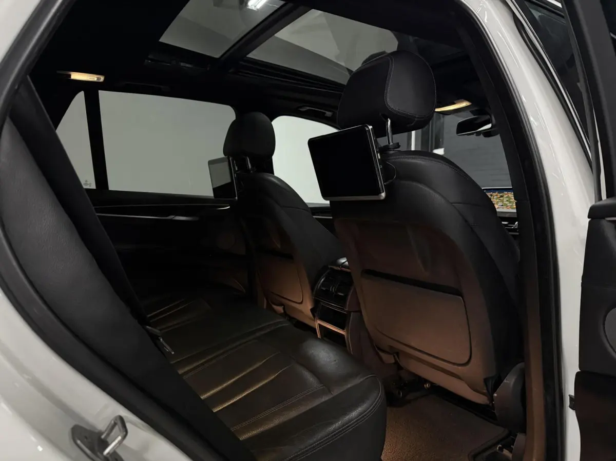 xDrive35i M-Sport | Pano | Camera | Memory | Sfeer