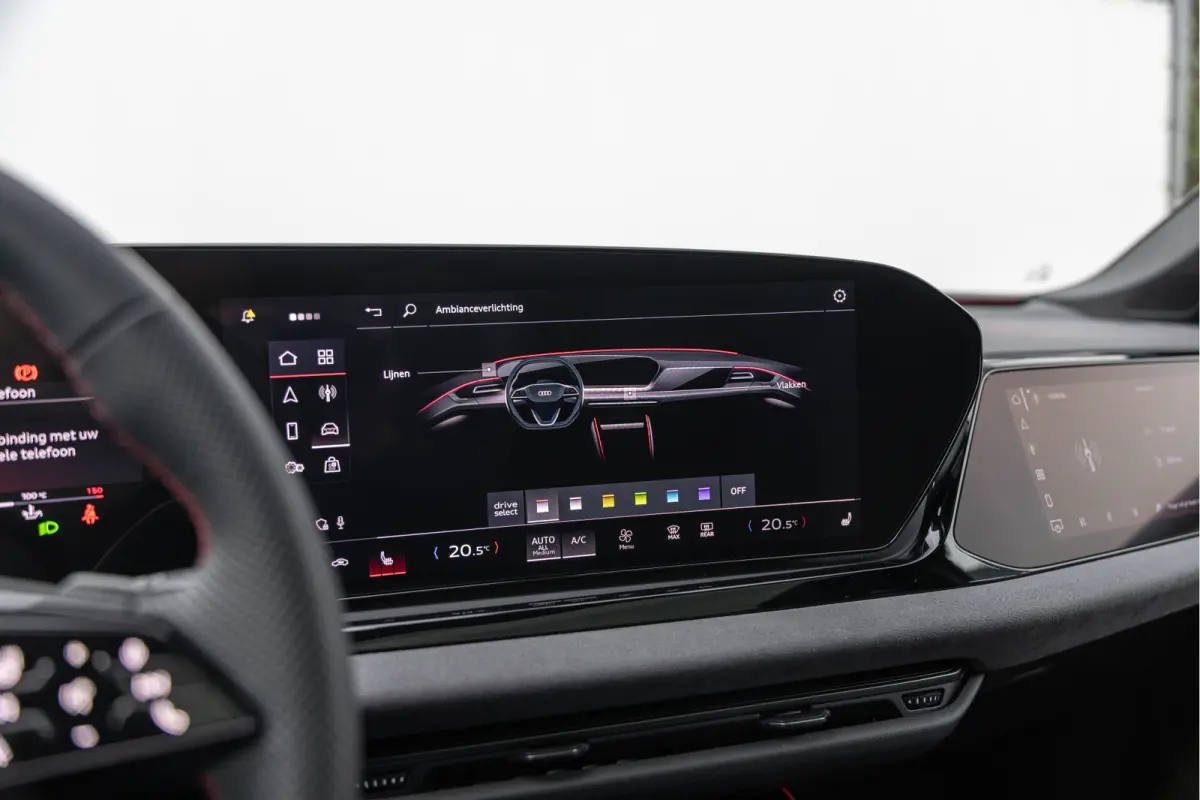 3.0 TFSI 367pk S-line Pano Luchtv. 4-wielsturing B&O HuD