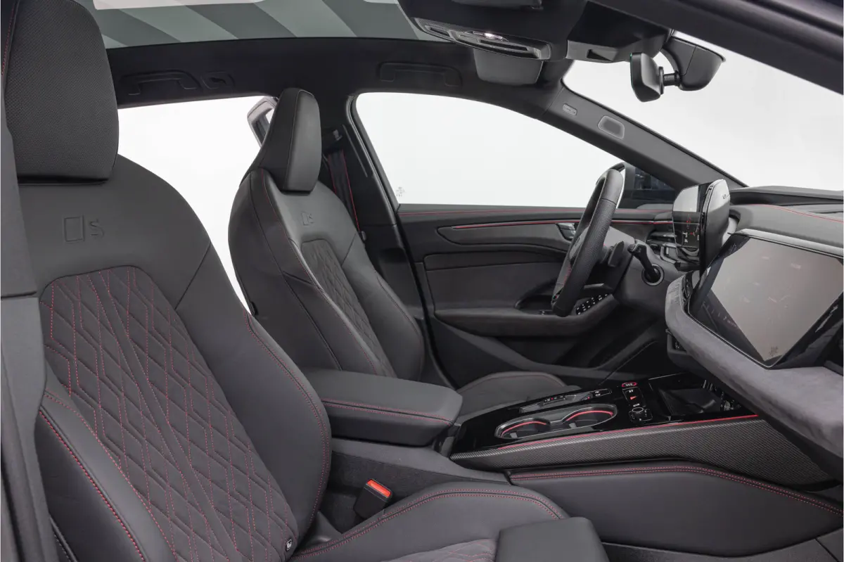 3.0 TFSI 367pk S-line Pano Luchtv. 4-wielsturing B&O HuD