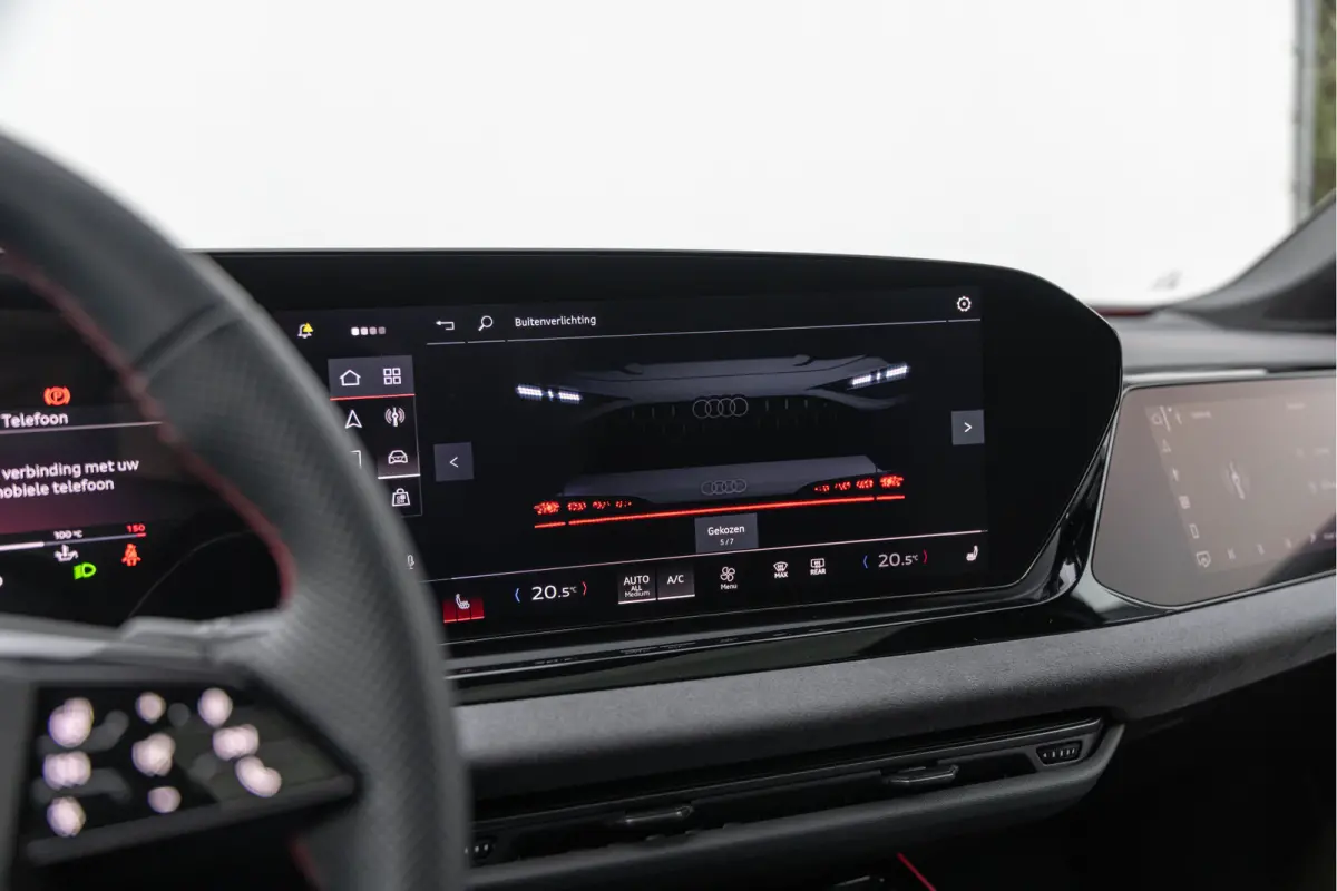 3.0 TFSI 367pk S-line Pano Luchtv. 4-wielsturing B&O HuD