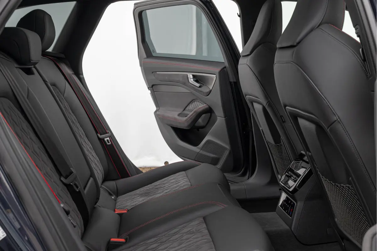 3.0 TFSI 367pk S-line Pano Luchtv. 4-wielsturing B&O HuD