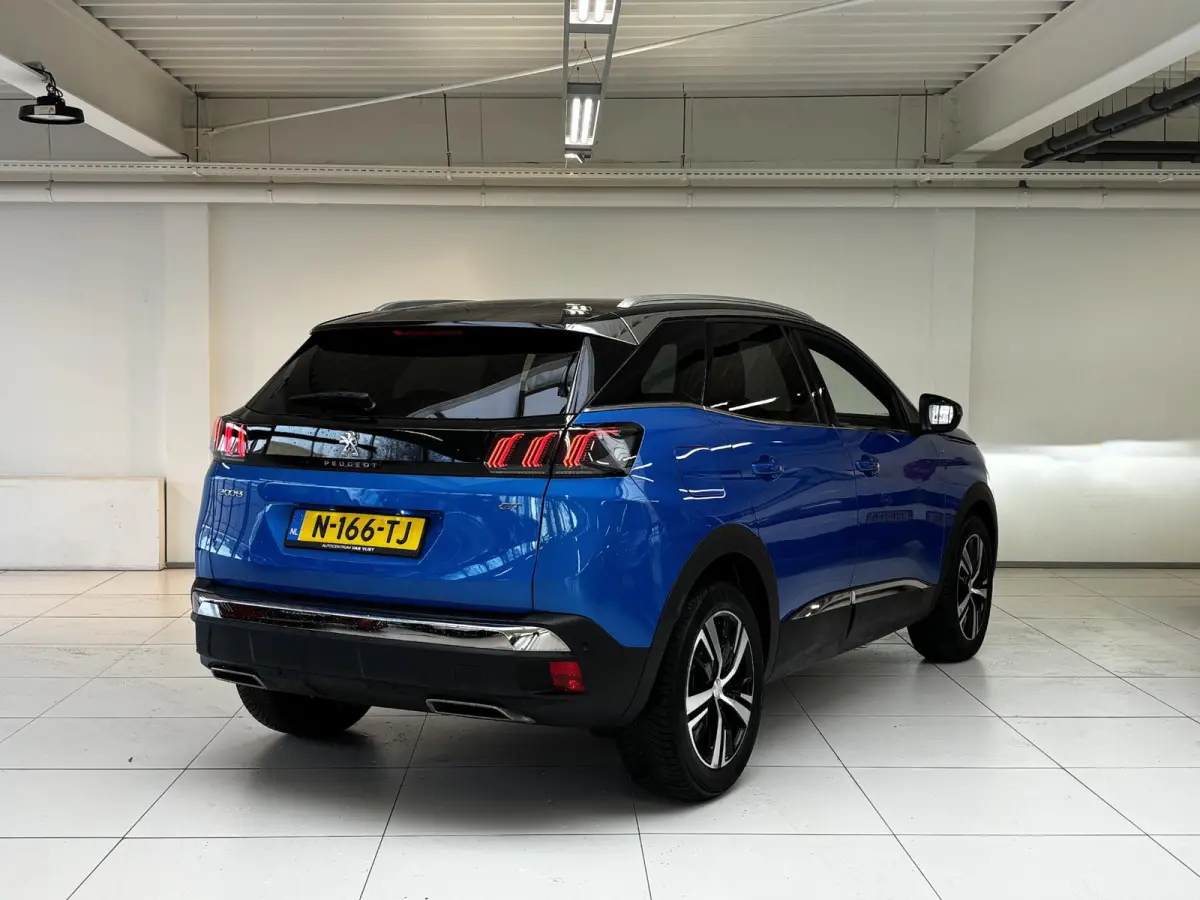 1.2 PureTech GT | Alcantara | Stoelverwarming | Navigatie | Elektrische achterklep | Dodehoekdetectie | Achteruitrijcamera |