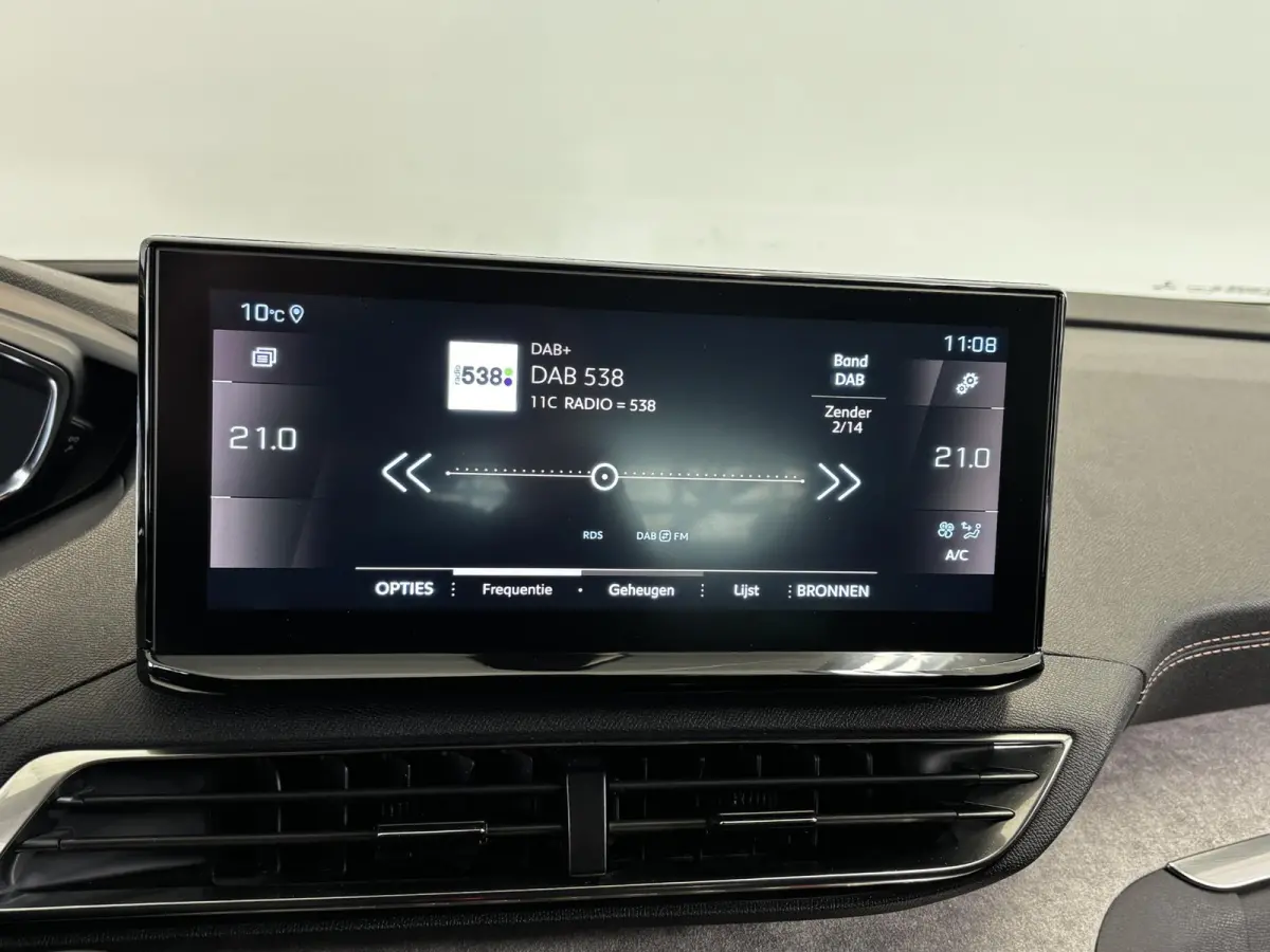 1.2 PureTech GT | Alcantara | Stoelverwarming | Navigatie | Elektrische achterklep | Dodehoekdetectie | Achteruitrijcamera |