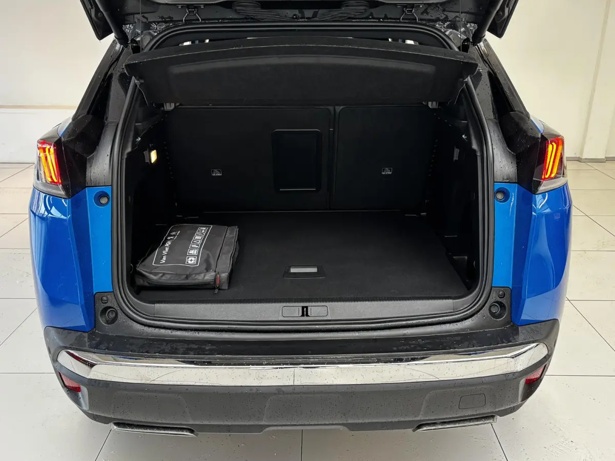 1.2 PureTech GT | Alcantara | Stoelverwarming | Navigatie | Elektrische achterklep | Dodehoekdetectie | Achteruitrijcamera |