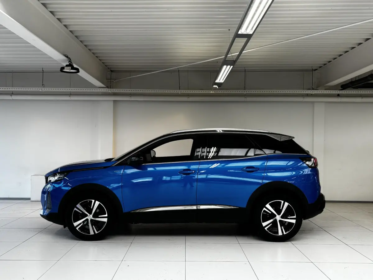 1.2 PureTech GT | Alcantara | Stoelverwarming | Navigatie | Elektrische achterklep | Dodehoekdetectie | Achteruitrijcamera |