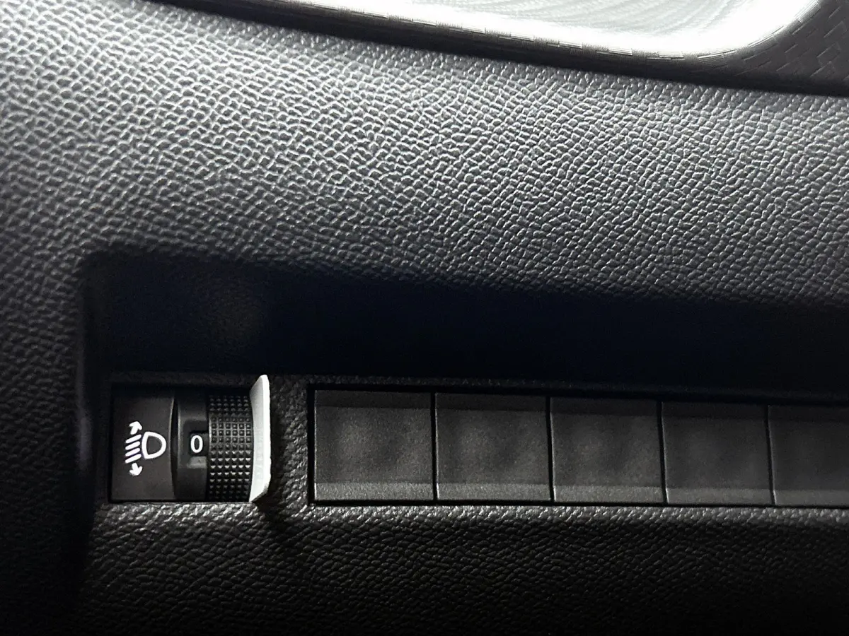 1.2 Hybrid Business 110pk Automaat | 8 JAAR GARANTIE | Navigatie | Airco | Camera | Cruise Control | LED | Apple Carplay/Android Auto |