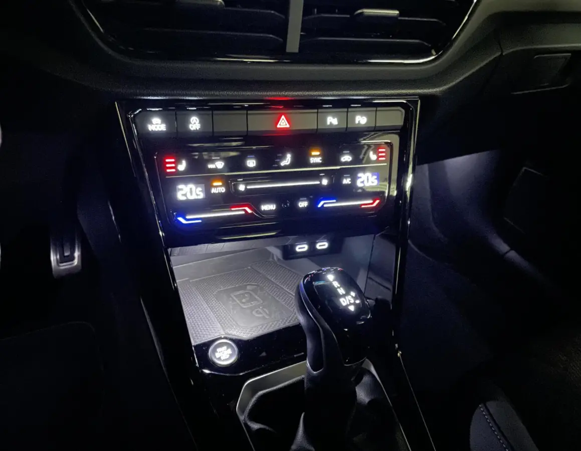 1.5 TSI R-Line Black Style/ Cam/ Keyless/ IQ LED/ Trekhaak
