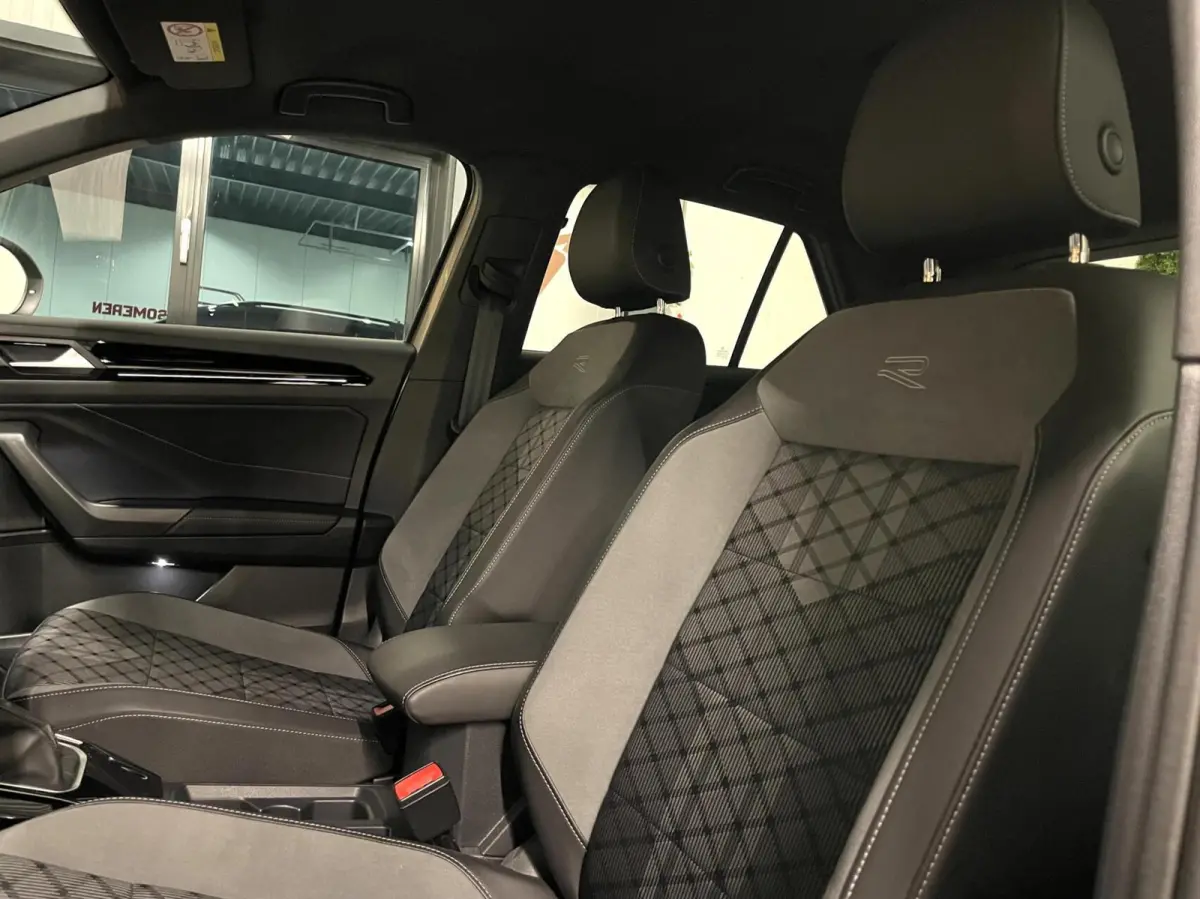 1.5 TSI R-Line Black Style/ Cam/ Keyless/ IQ LED/ Trekhaak