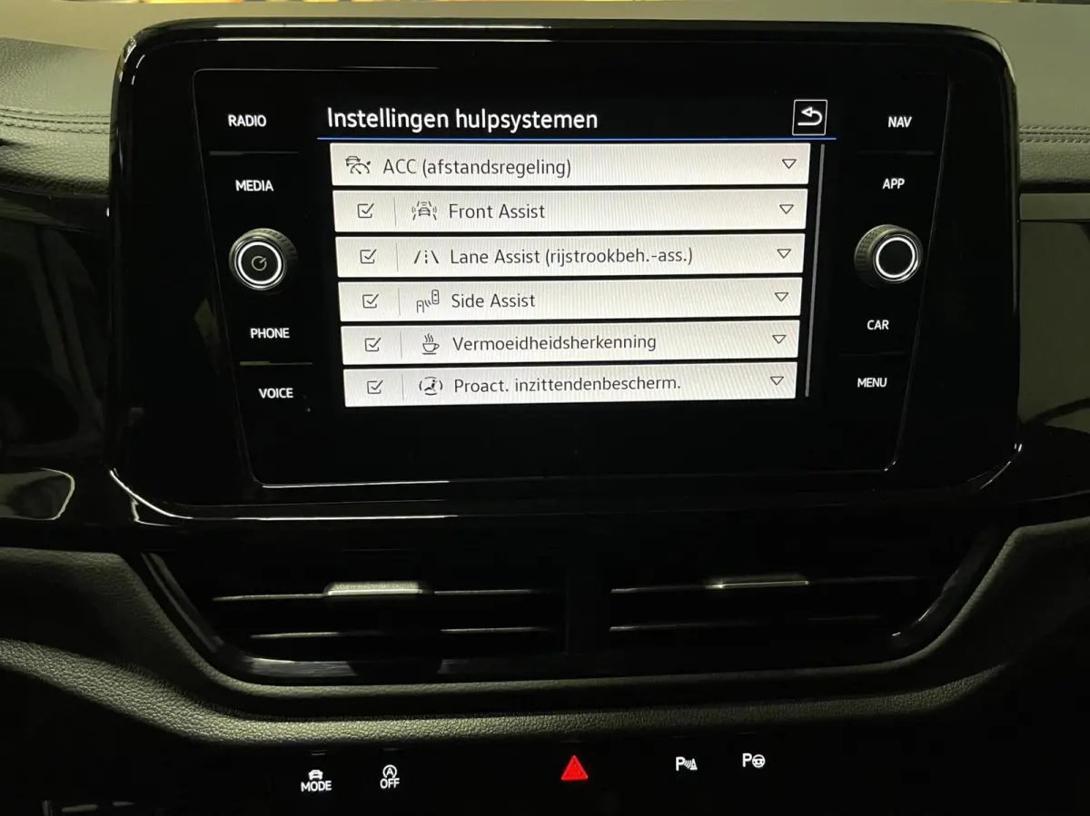 1.5 TSI R-Line Black Style/ Cam/ Keyless/ IQ LED/ Trekhaak