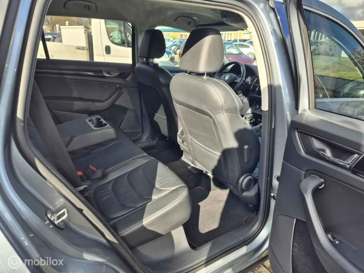 1.4 TSI ACT Style Business, Leer. 360 Camera, Trekhaak