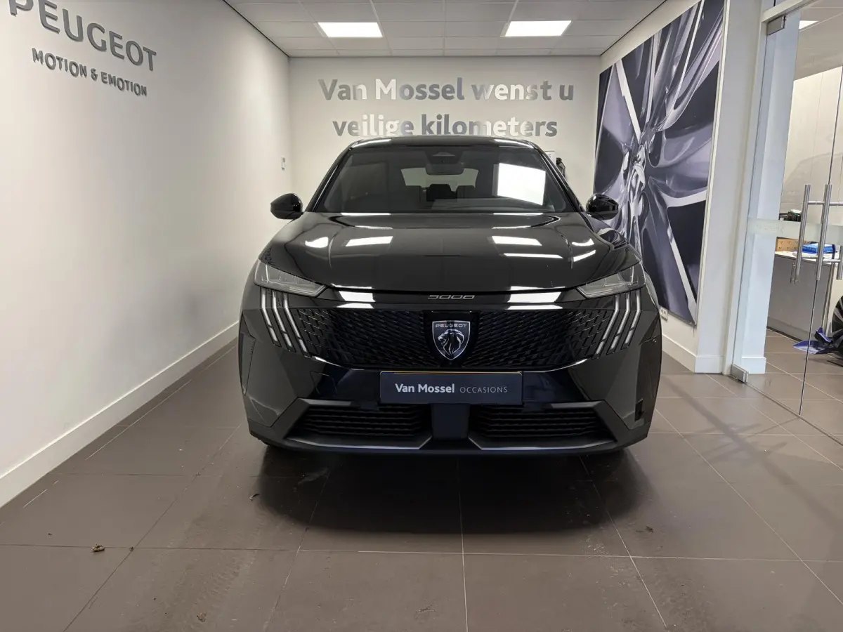 1.2 Hybrid 145 Allure Nieuw! Direct uit voorraad leverbaar! | 7-Zits | Climate Control | Camera | Full Map Navigatie | Apple Carplay / Android Auto