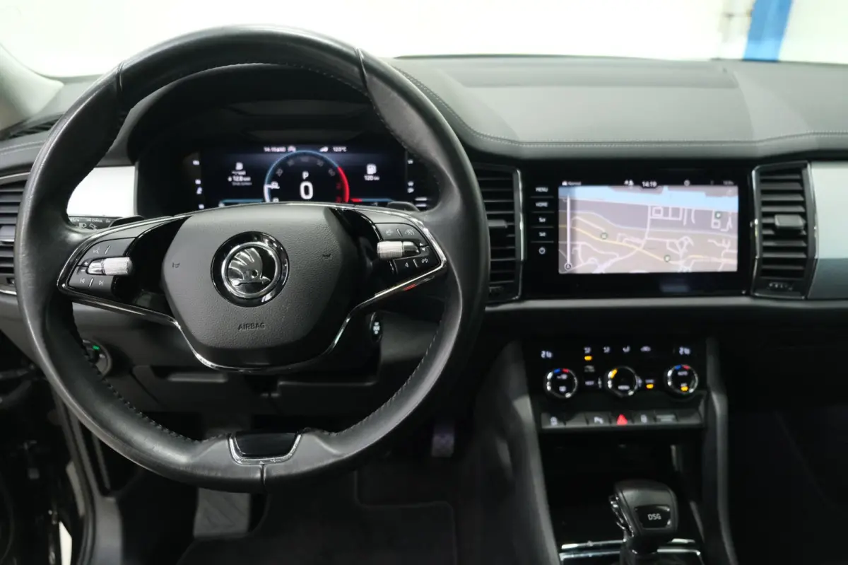 1.5 TSI Business Edition Automaat - N.A.P. Airco, Cruise, Navi, PDC, Camera, Trekhaak.