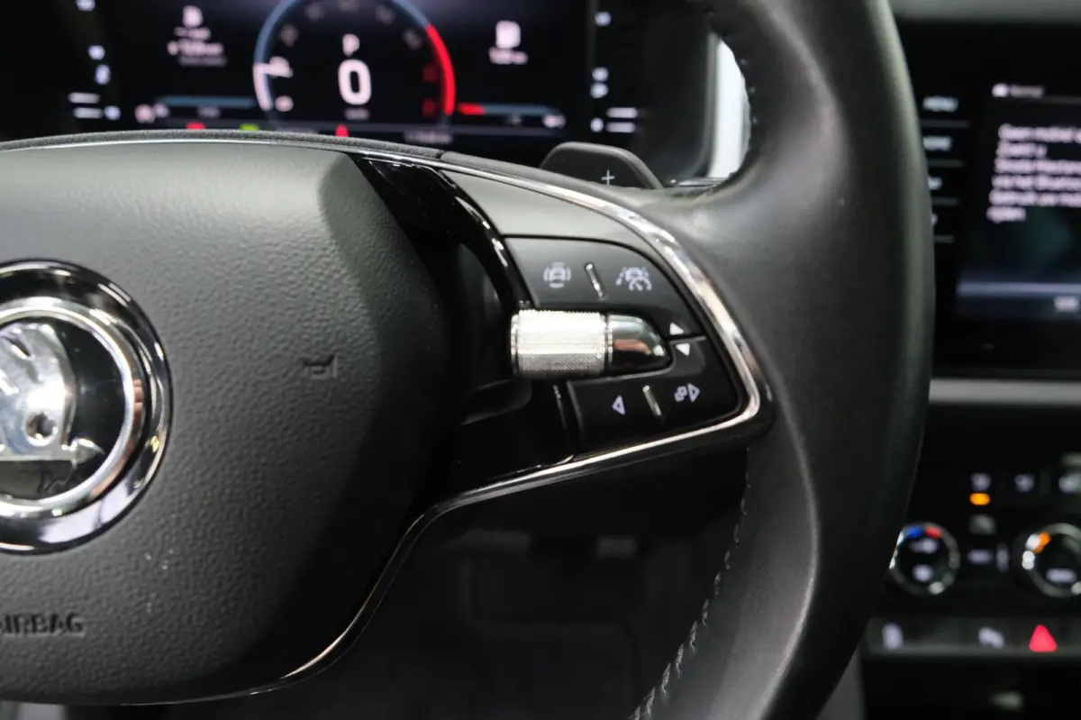 1.5 TSI Business Edition Automaat - N.A.P. Airco, Cruise, Navi, PDC, Camera, Trekhaak.